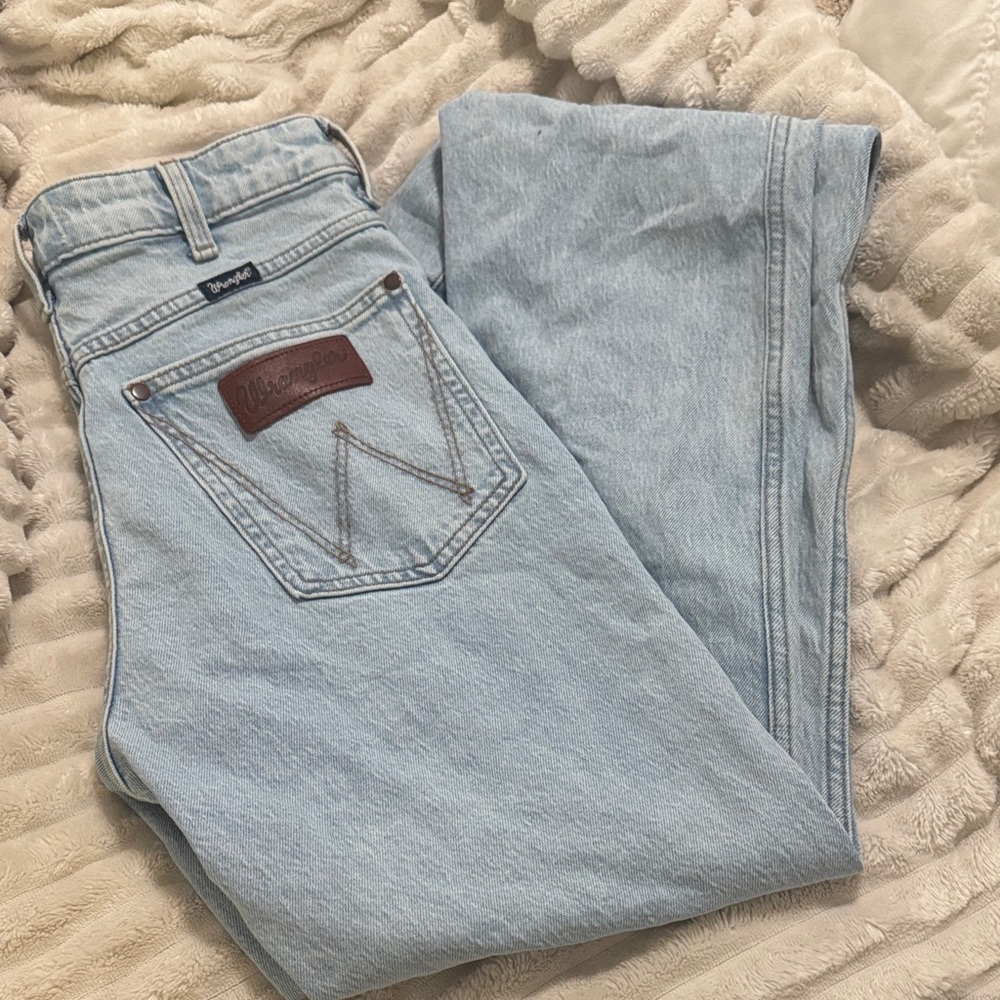 Wrangler Classic Light Blue Denim Jeans